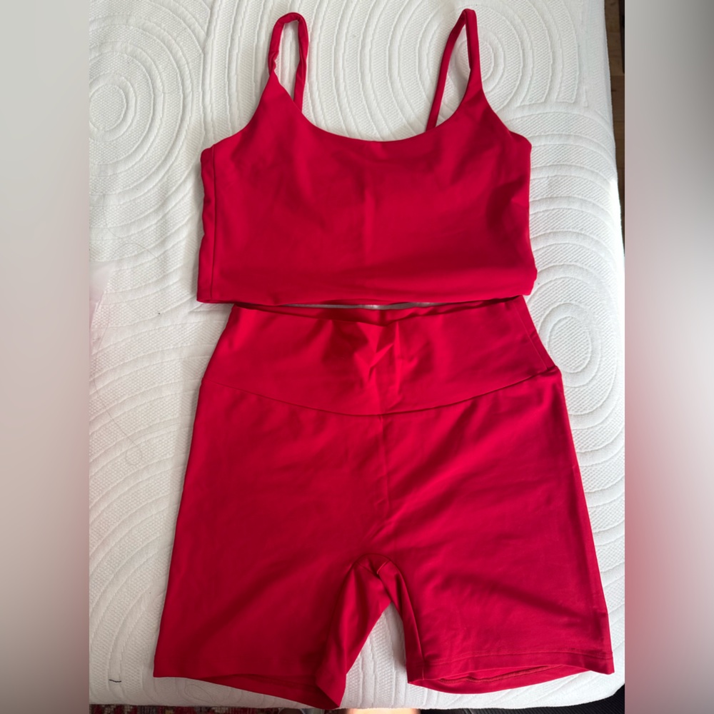 Skatie Red Sports Bra/Biker Shorts Set
